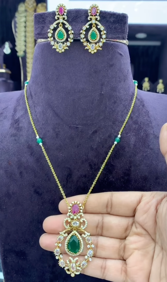 Elegant Green and Ruby Pendant Necklace Set with Earrings