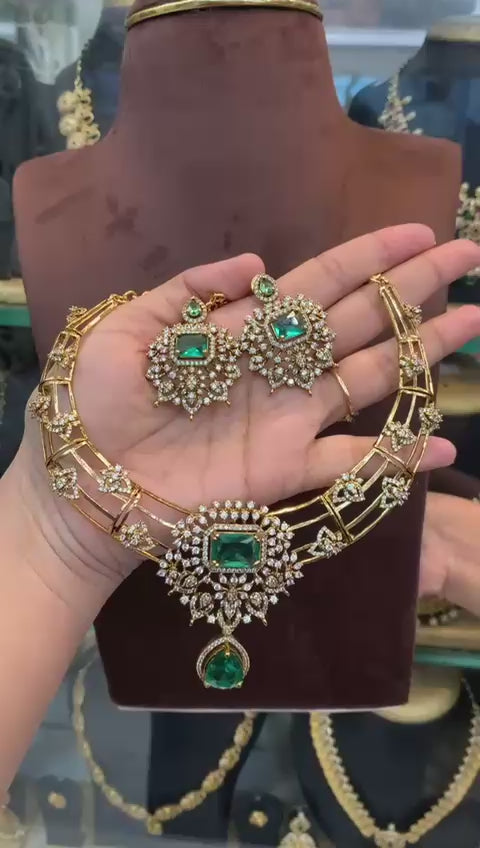 Emerald Stone Bridal Necklace Set